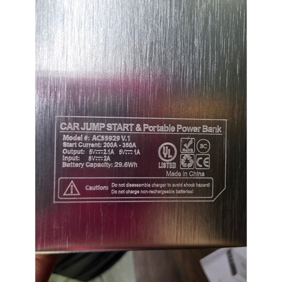 Winplus AC55929 Portable 8000mAh Car Jump Start & Power Bank with Case & Cables - Picture 5 of 13